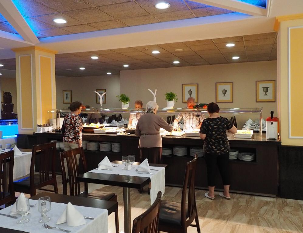 Hotel Astoria Park يوريت دي مار المظهر الخارجي الصورة