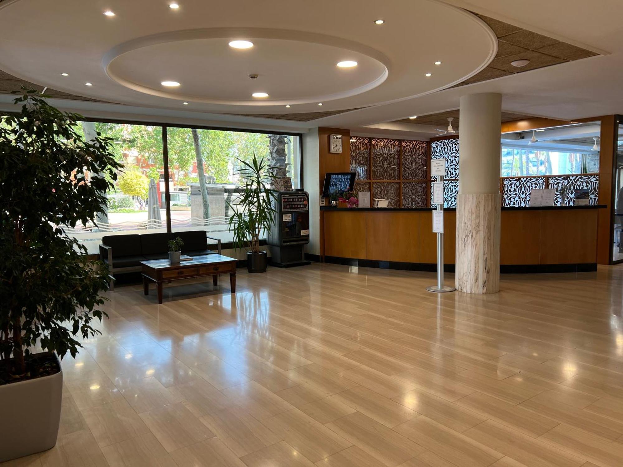 Hotel Astoria Park يوريت دي مار المظهر الخارجي الصورة
